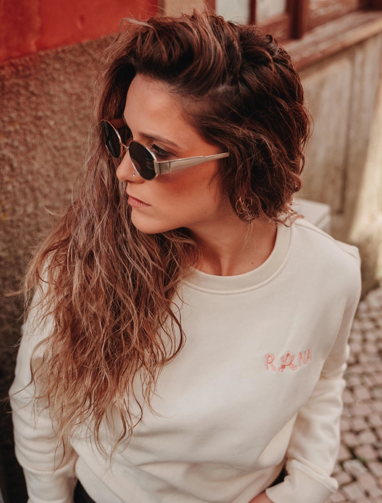 Sweatshirt eco-responsável Foto-real-2