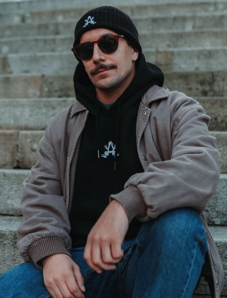 Sweatshirt-eco-responsável-com-capuz-real2